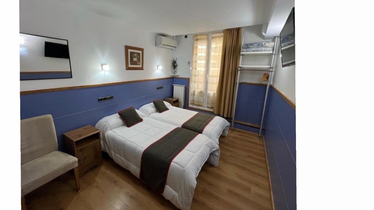 Pension Irune By Vivere Stays San Sebastián Exteriör bild