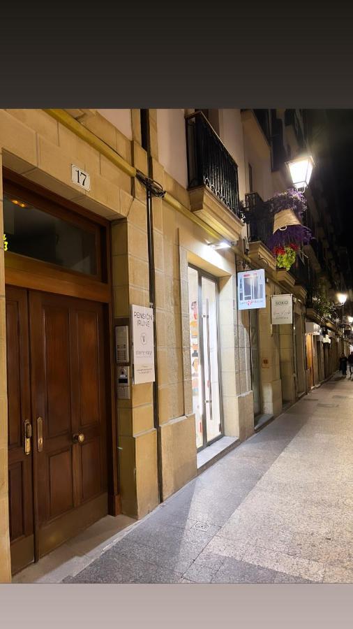 Pension Irune By Vivere Stays San Sebastián Exteriör bild